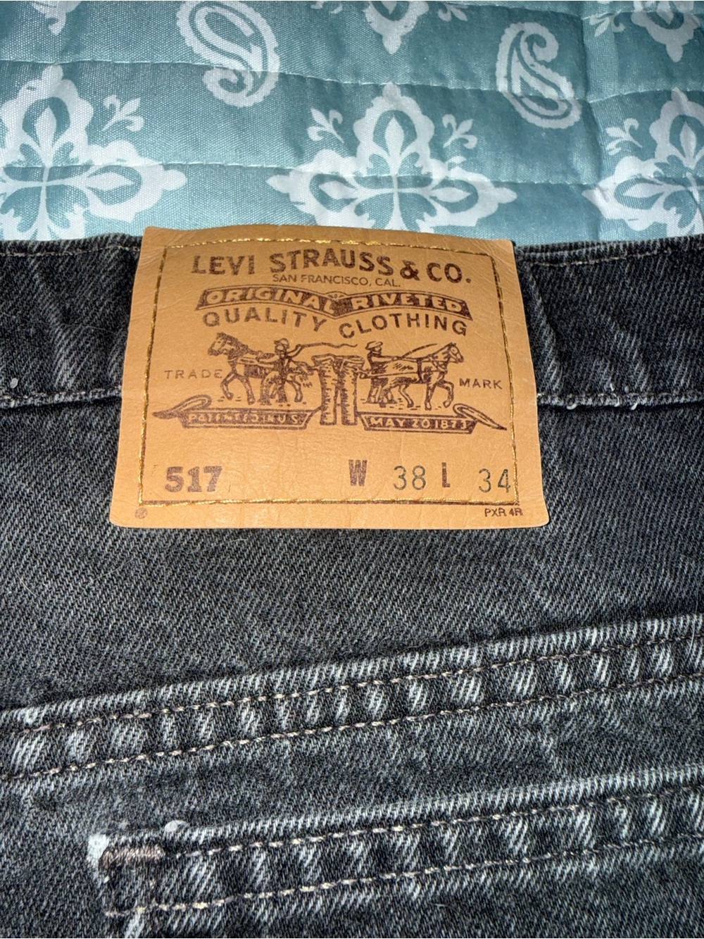 📣Levi's Men's Straight Jeans in Charcoal Gray Wash vintage 1996